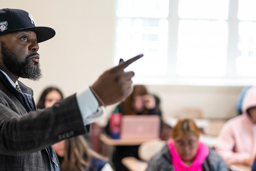 Tyron Pope teaching an undergraduate Criminal Justice course.