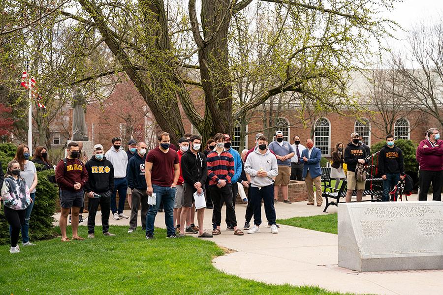 The crowd at Hands Around Iona 2021. 