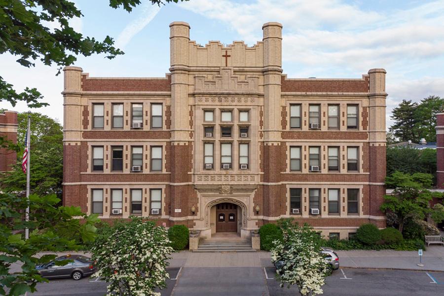 The NewYork-Presbyterian Iona School of Health Sciences campus located on the College’s campus at 171 White Plains Road, Bronxville, New York.