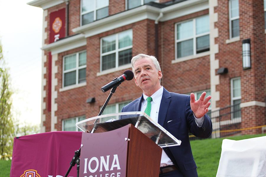 President Seamus Carey speaks at the Murphy Green dedication.