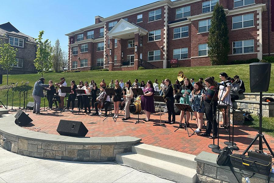 The full pop band at Iona Scholars Day.