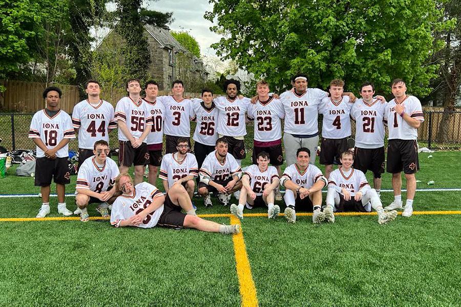 The 2023 Iona men's club team in uniform.