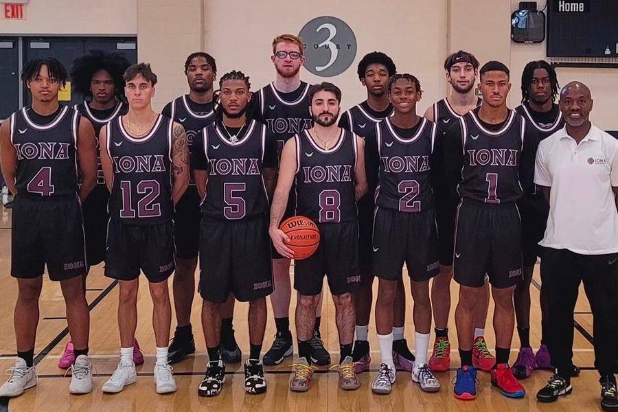 The 2024-25 men's club basketball team.