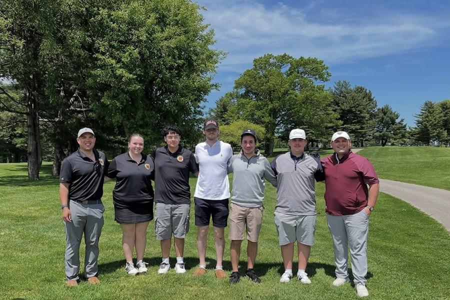 The club golf team.