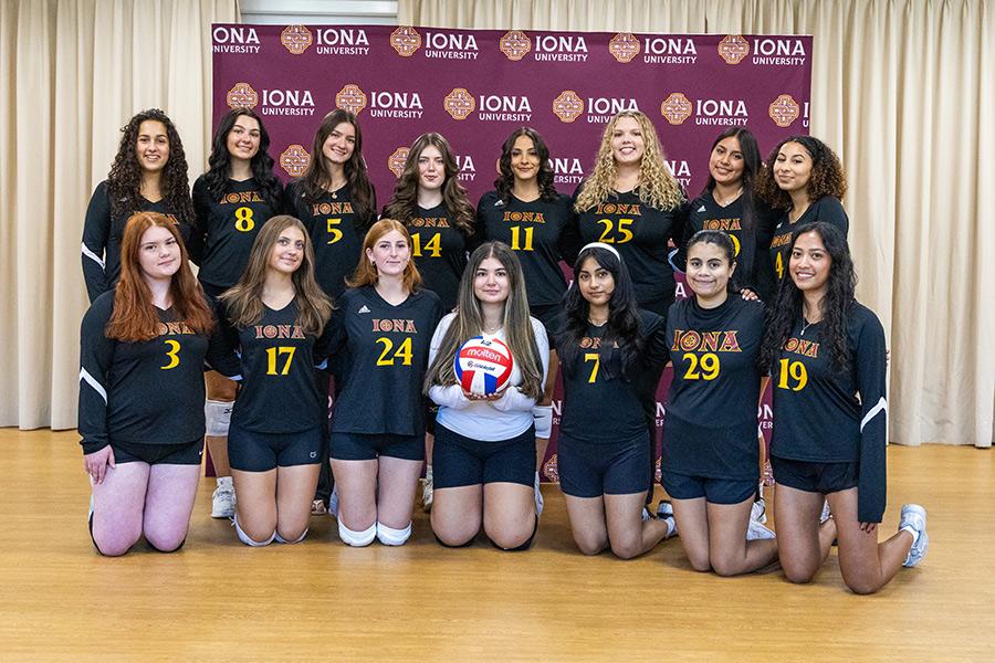 The 2026 women's club volleyball team.