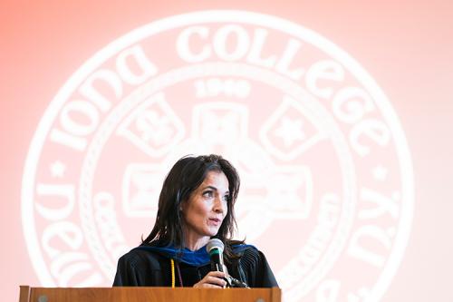 Jeanne Zaino speaks at the 2019 freshman convocation.