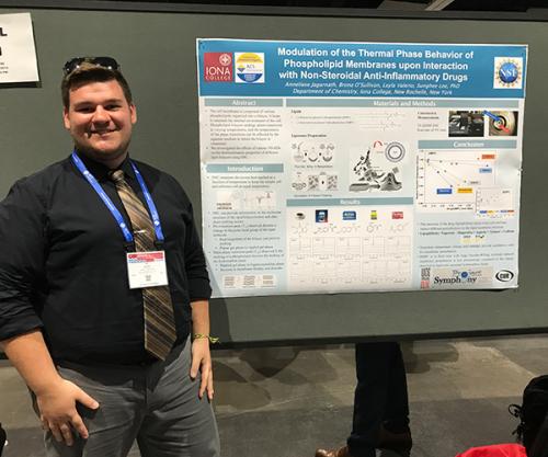 AJ Liles '21 presents his research.