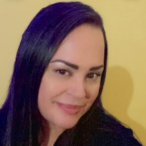 Catherine Ruiz headshot.