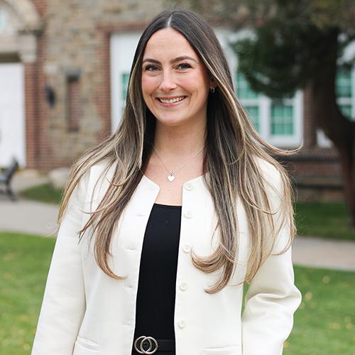 Amber Caputo headshot.